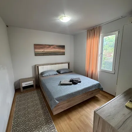 Апартаменти Family Sea House Варна